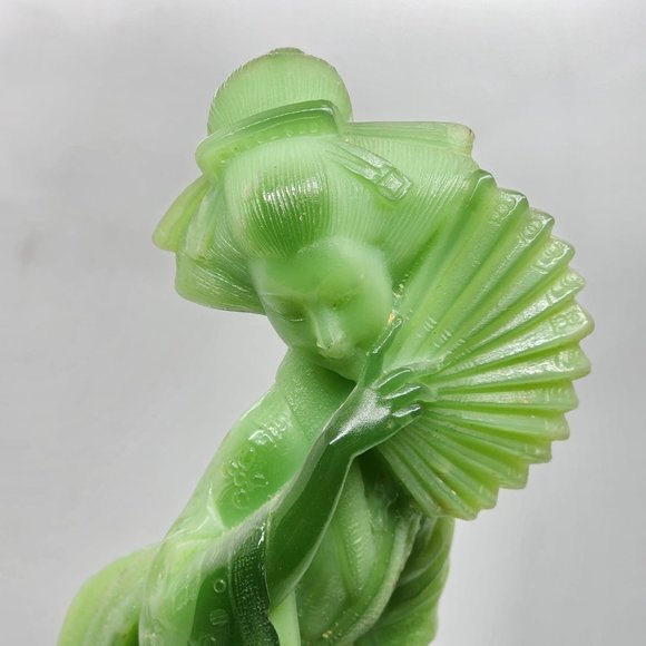 vintage Japanese Geisha with fan and parasol Jade green figure on a stand Italy. - Picture 11 of 15